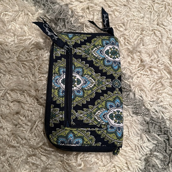 Vera Bradley wallet like new - Picture 2 of 4